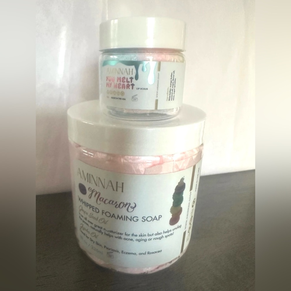 AMINNAH Whipped Foaming Soap and Lip Scrub Set - Pink